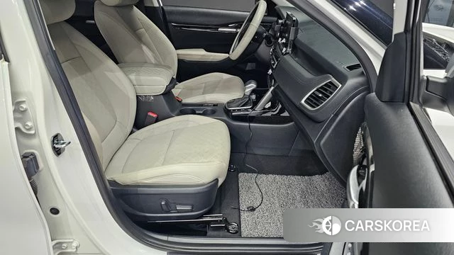 Kia Seltos 2022 Белый из Кореи, фото 2