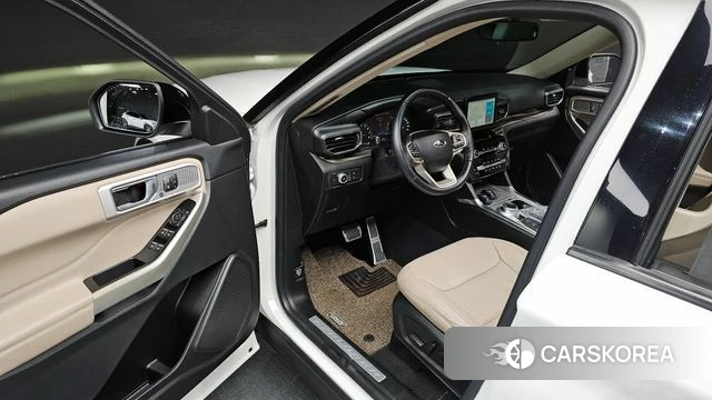 Ford Explorer 6th Generation 2022 Белый из Кореи, фото 2