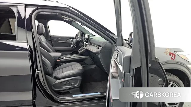 Ford Explorer 6th Generation 2025 Черный из Кореи, фото 2