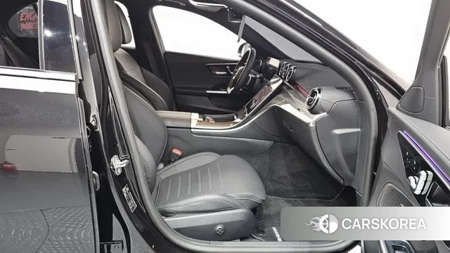 Mercedes-Benz C-Class W206 2024 Черный из Кореи, фото 2