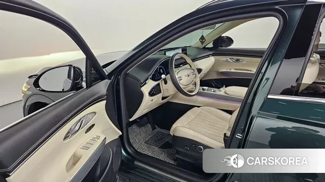 Genesis GV70 2022 Темно-зеленый из Кореи, фото 2