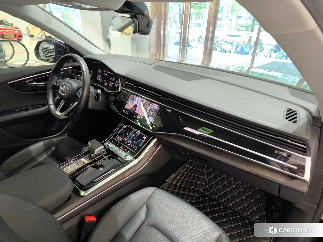 Audi Q8 2021 Черный из Китая, фото 2