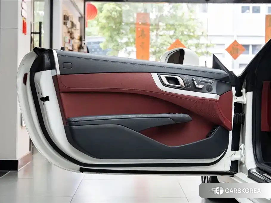 Mercedes-Benz SL-class 2018 Белый из Китая, фото 2