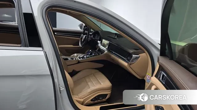 Porsche Panamera (971) 2022 Серебристо-серый из Кореи, фото 2