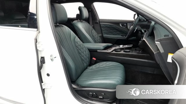 Kia K8 Hybrid 2023 Белый из Кореи, фото 2