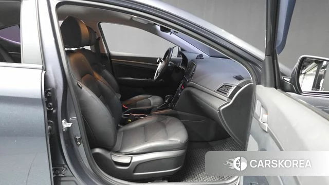 Hyundai Avante AD 2018 Серый из Кореи, фото 2