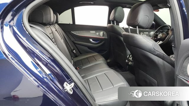 Mercedes-Benz E-Class W213 2021 Синий из Кореи, фото 2