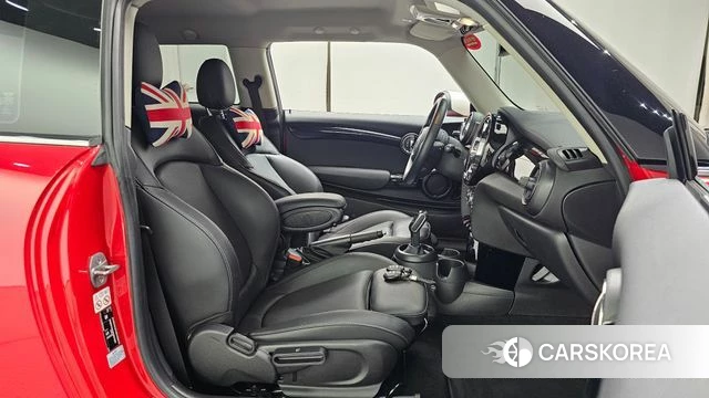 Mini Cooper 2021 Красный из Кореи, фото 2