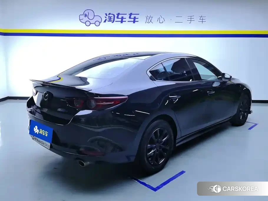 Mazda 3 2024 Черный из Китая, фото 2