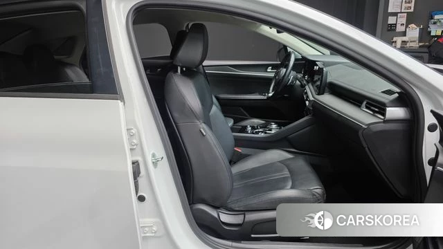 Kia K5 3rd generation 2022 Белый из Кореи, фото 2