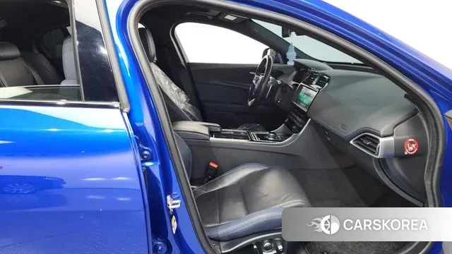 Jaguar XE 2018 Синий из Кореи, фото 2