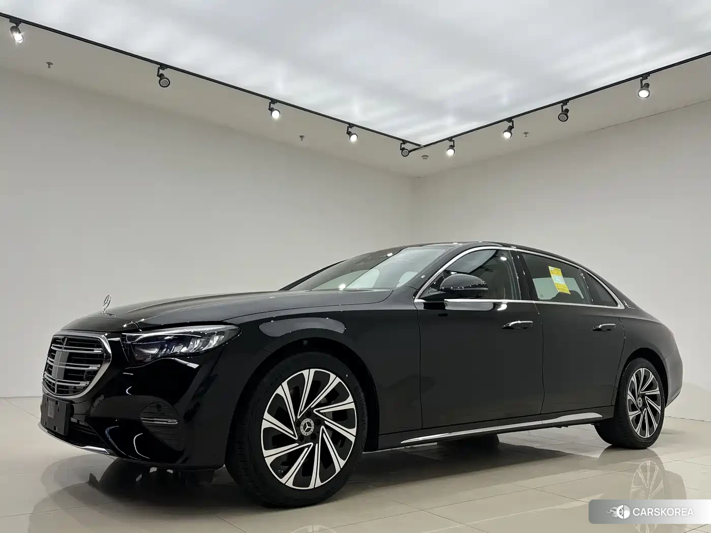 Mercedes-Benz E-Class 2026 Черный из Китая, фото 2