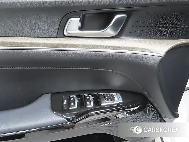 Kia K5 3rd generation 2023 Белый из Кореи, фото 2