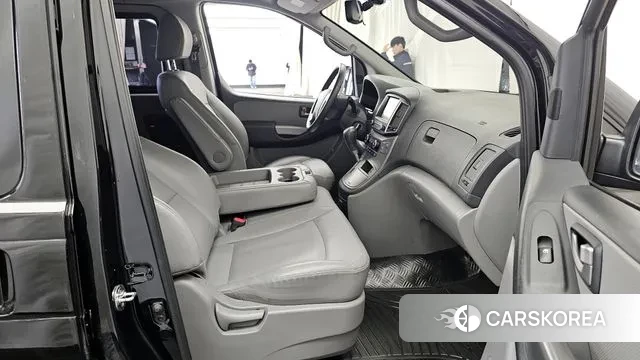 Hyundai The New Grand Starex 2019 Черный из Кореи, фото 2