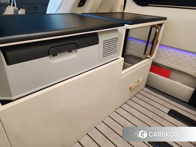 Hyundai Staria 2023 Белый из Кореи, фото 2