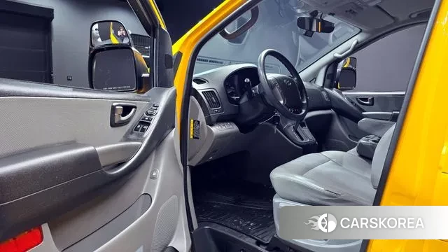 Hyundai The New Grand Starex 2018 Желтый из Кореи, фото 2