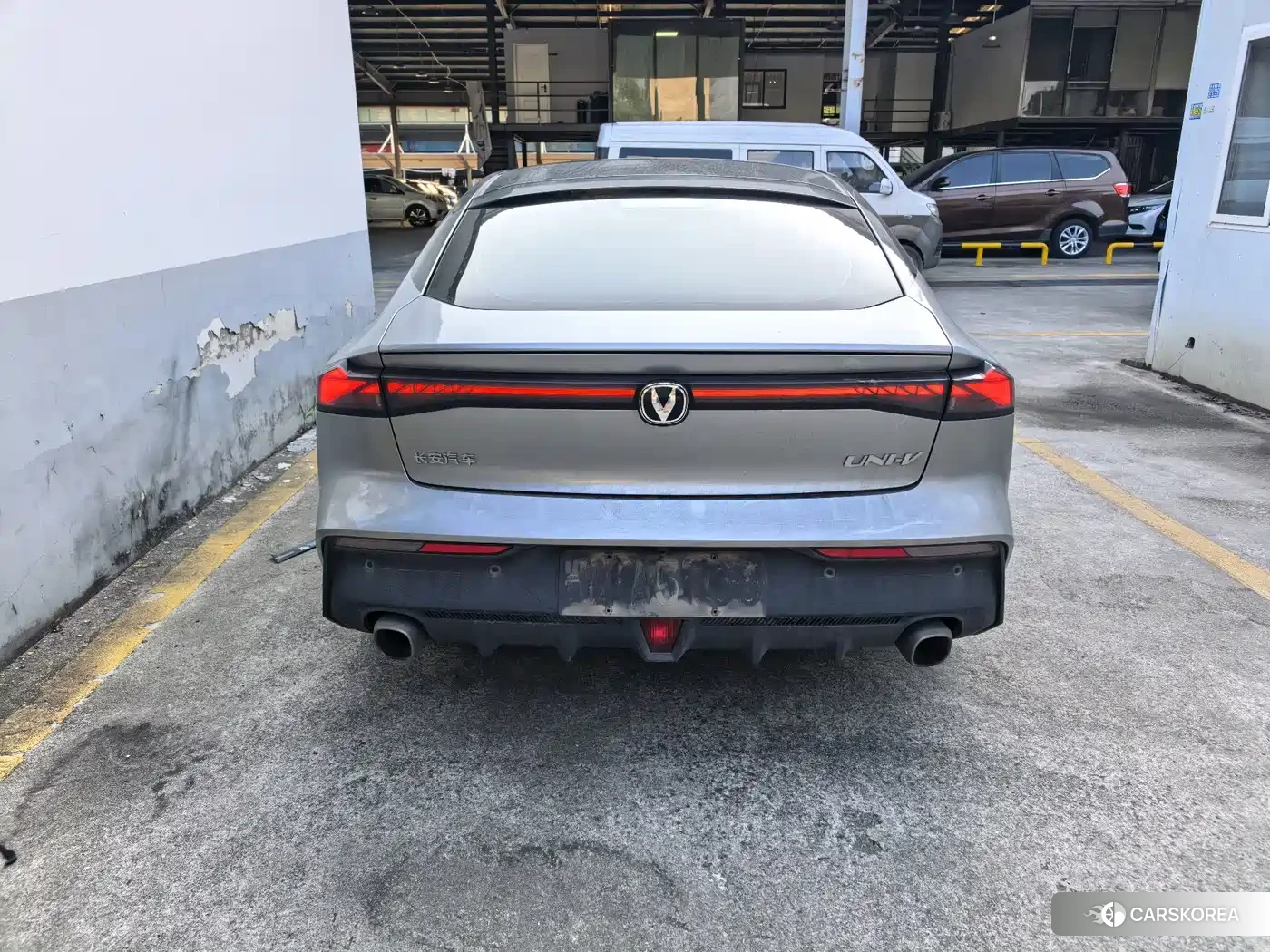 Chang'an UNI-V 2022 Silver/gray из Китая, фото 2