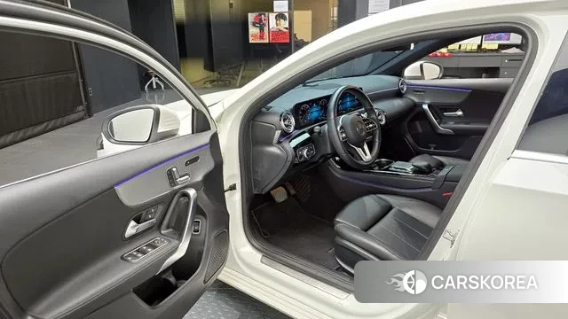 Mercedes-Benz A-Class W177 2021 Белый из Кореи, фото 2