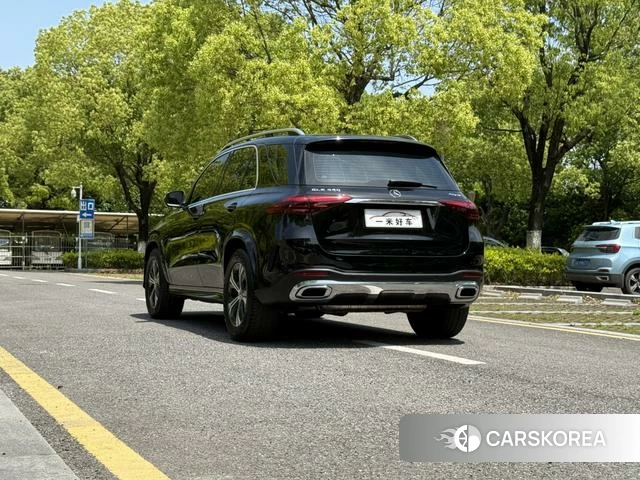 Mercedes-Benz GLE (import) 2023 Черный из Китая, фото 2