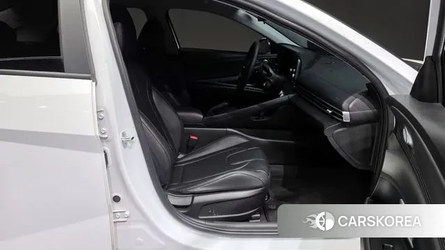 Hyundai Avante (CN7) 2022 Белый из Кореи, фото 2