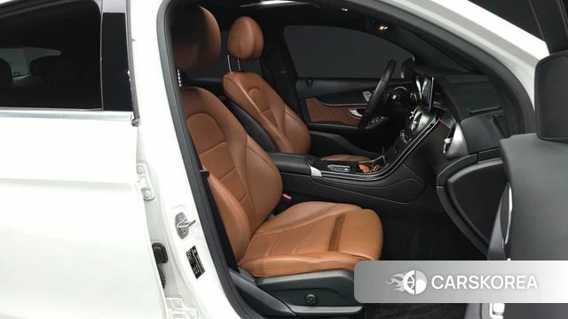 Mercedes-Benz GLC-Class X253 2021 Белый из Кореи, фото 2