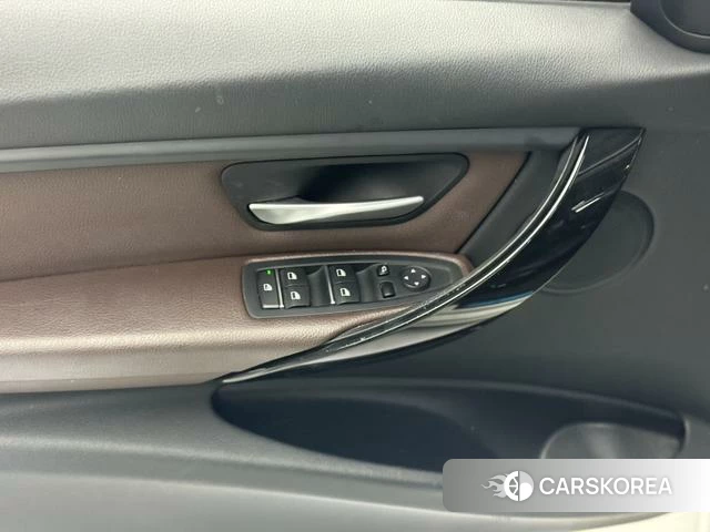 BMW 3 series 2018 Белый из Китая, фото 2