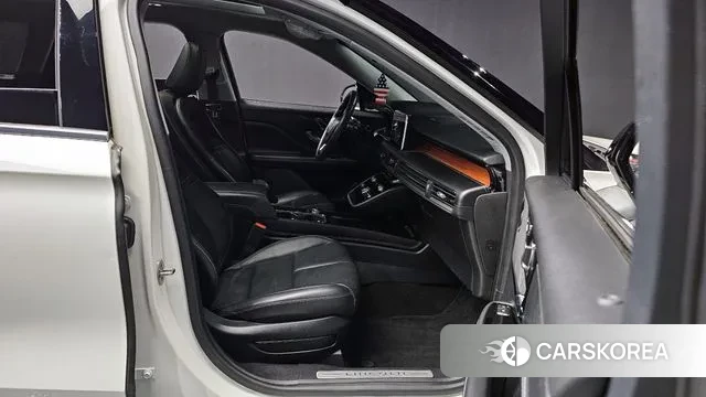 Lincoln Corsair 2021 Белый из Кореи, фото 2