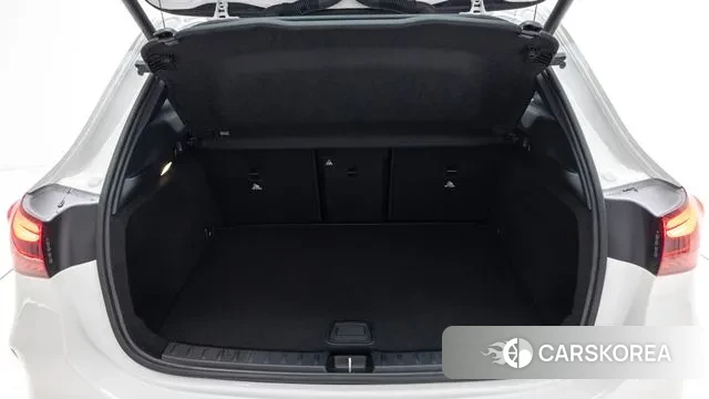 Mercedes-Benz GLA - Class H247 2025 Белый из Кореи, фото 2