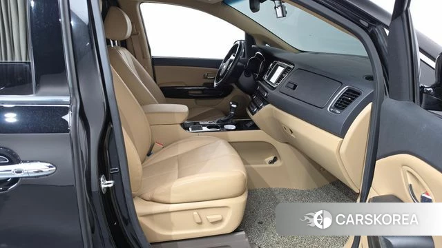 Kia The New Carnival 2018 Черный из Кореи, фото 2