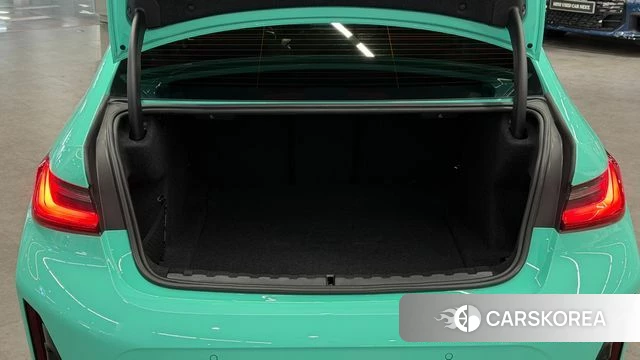 BMW 3 Series (G20) 2024 Зеленый из Кореи, фото 2