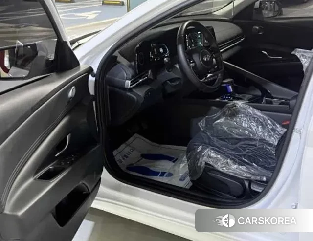 Hyundai The New Avante (CN7) 2023 Белый из Кореи, фото 2