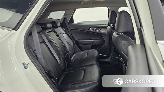 Kia Sportage 5th Generation 2023 Белый из Кореи, фото 2