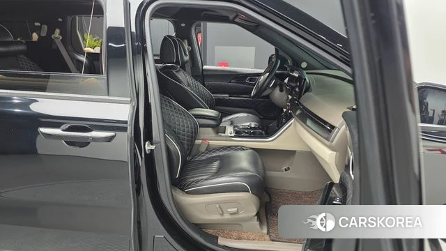 Kia Carnival 4th generation 2021 Черный из Кореи, фото 2
