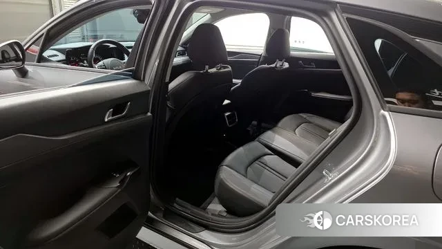 Kia K5 3rd generation 2022 Серебряный из Кореи, фото 2