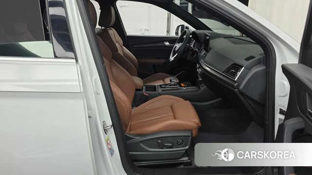 Audi Q5 (FY) 2023 Белый из Кореи, фото 2