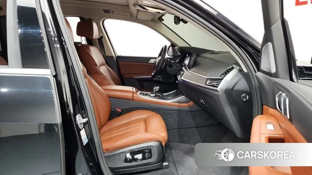 BMW X7 (G07) 2021 Черный из Кореи, фото 2