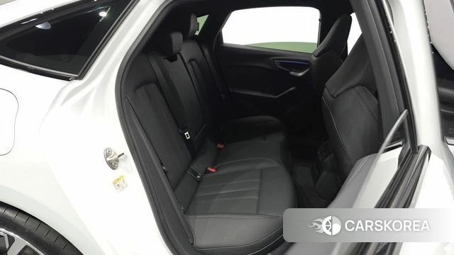 Audi A5 (B10) 2025 Белый из Кореи, фото 2