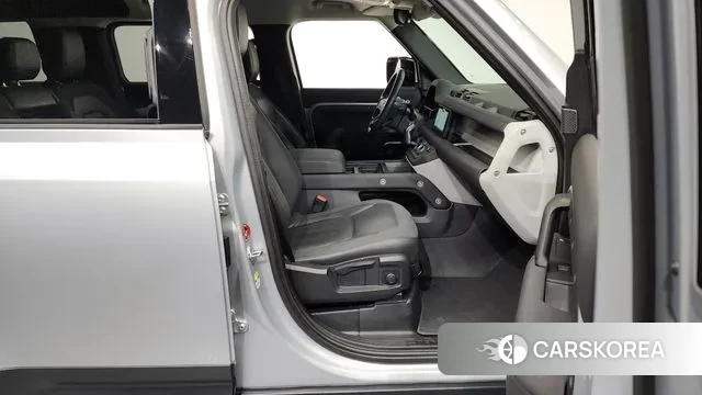 Land Rover Defender (L663) 2020 Серебряный из Кореи, фото 2