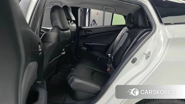 Toyota Prius 4th Generation 2022 Белый из Кореи, фото 2
