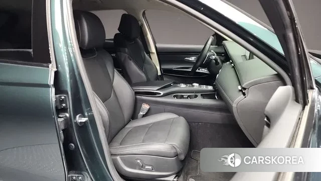 Genesis GV70 2022 Светло-зеленый из Кореи, фото 2