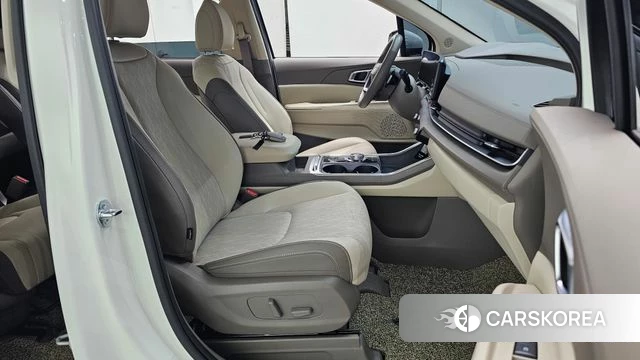 Kia The New Carnival 4th Generation 2025 Белый из Кореи, фото 2