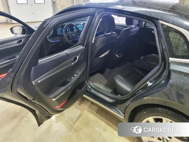 Hyundai Grandeur Hybrid (GN7) 2021 Черный из Кореи, фото 2