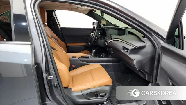 Lexus UX300e 2022 Серый из Кореи, фото 2