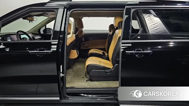 Kia Carnival 4th generation 2022 Черный из Кореи, фото 2