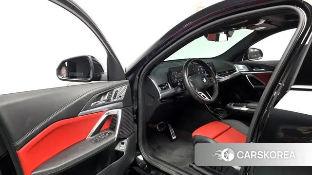 BMW X2 (U10) 2025 Черный из Кореи, фото 2