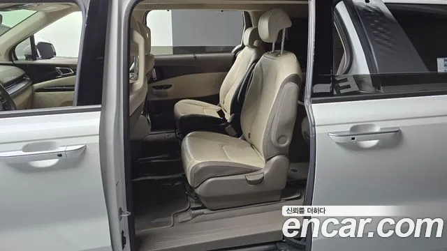 Kia Carnival 4th generation 2021 Белый из Кореи, фото 2