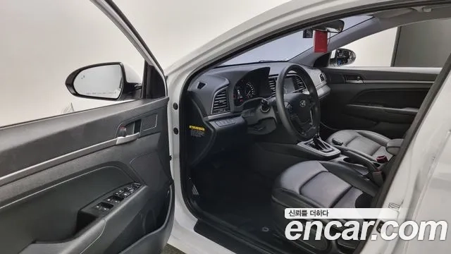 Hyundai Avante AD 2018 Белый из Кореи, фото 2