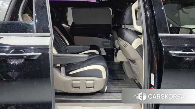 Kia The New Carnival 4th Generation 2024 Черный из Кореи, фото 2