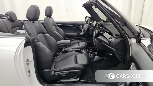 Mini Cooper Convertible 2024 Белый из Кореи, фото 2