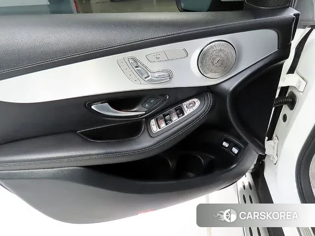 Mercedes-Benz GLC-Class X253 2021 Белый из Кореи, фото 2